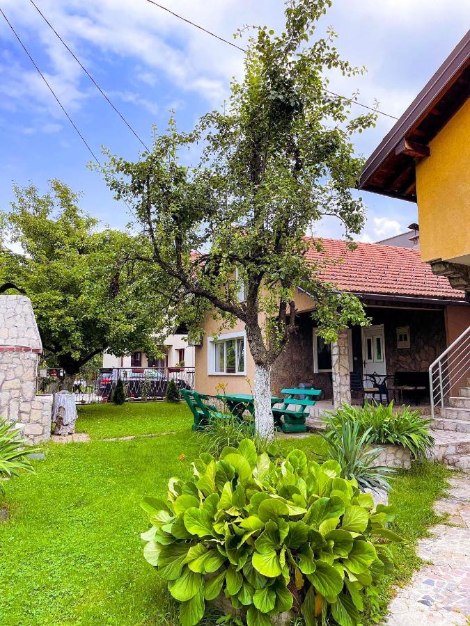 Adella Appartamento Sarajevo Esterno foto