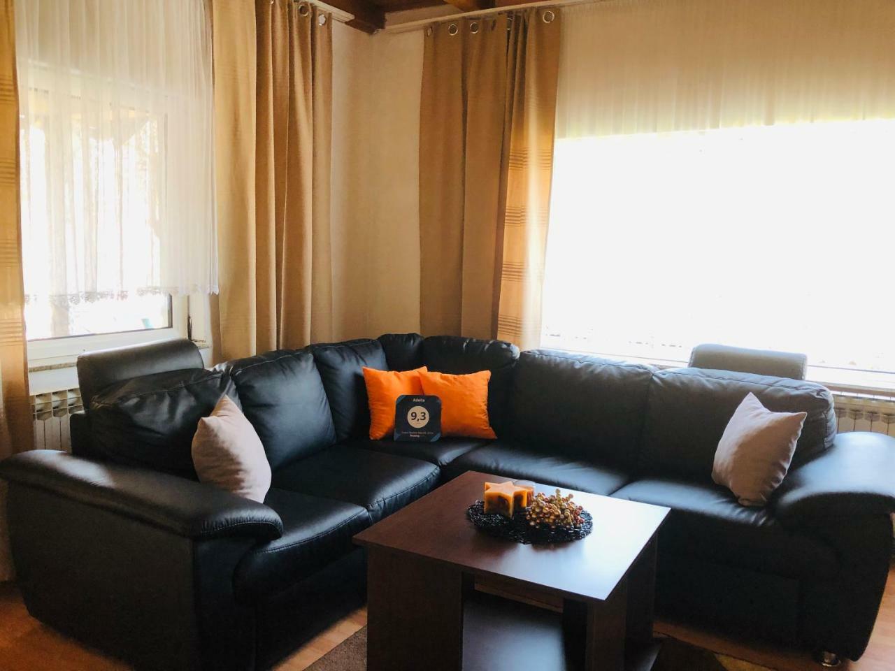 Adella Appartamento Sarajevo Esterno foto