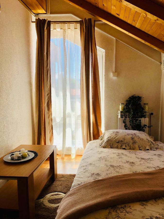 Adella Appartamento Sarajevo Esterno foto
